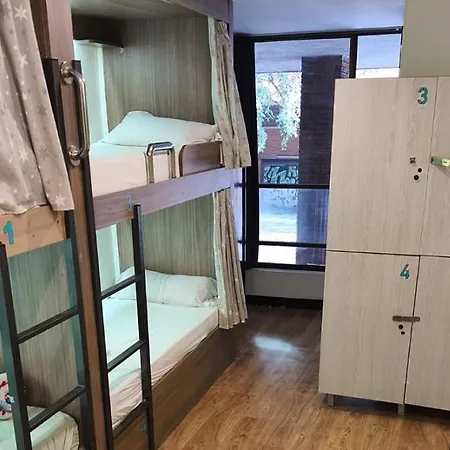 Hostel & Sagrada Familia *